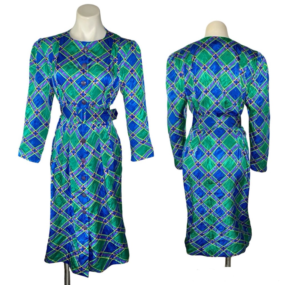 v i n t a g e :: Plaid Buttoned Brocade Satin Dress
